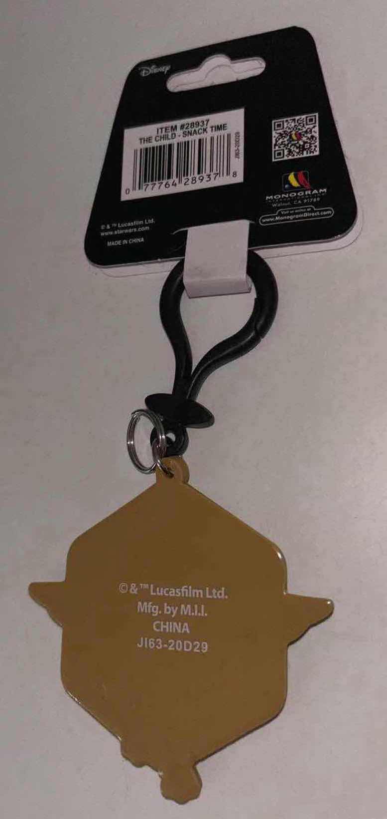Photo 5 of NEW FUNKO MYSTERY MINIS BOBBLE-HEAD FIGURINE, STAR WARS THE MANDALORIAN & MONOGRAM DISNEY SOFT TOUCH BAG CLIP THE CHILD “SNACK TIME”