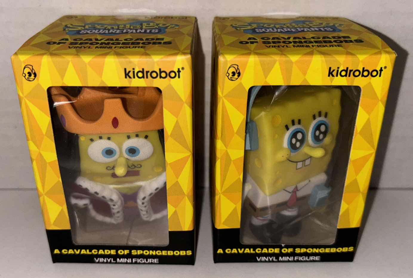 Photo 1 of NEW KID ROBOT A CAVALCADE OF SPONGEBOB SQUAREPANTS 3" VINYL MINI FIGURES, “SPONGE KING” & “TUNES N GROOVES” 