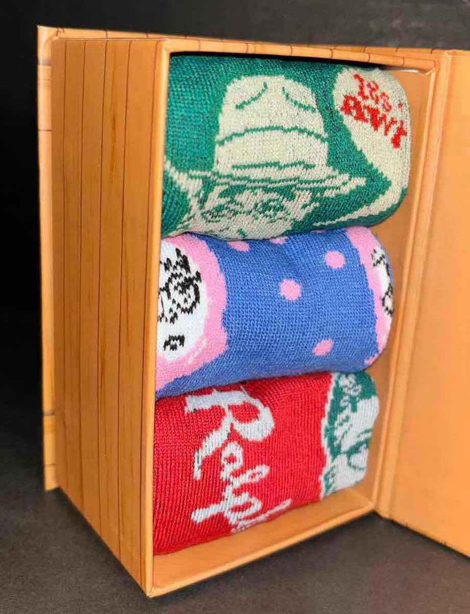 Photo 3 of NEW BIOWORLD “A CHRISTMAS STORY” 3-PACK CREW SOCKS FOR MEN, SIZE 8-12 