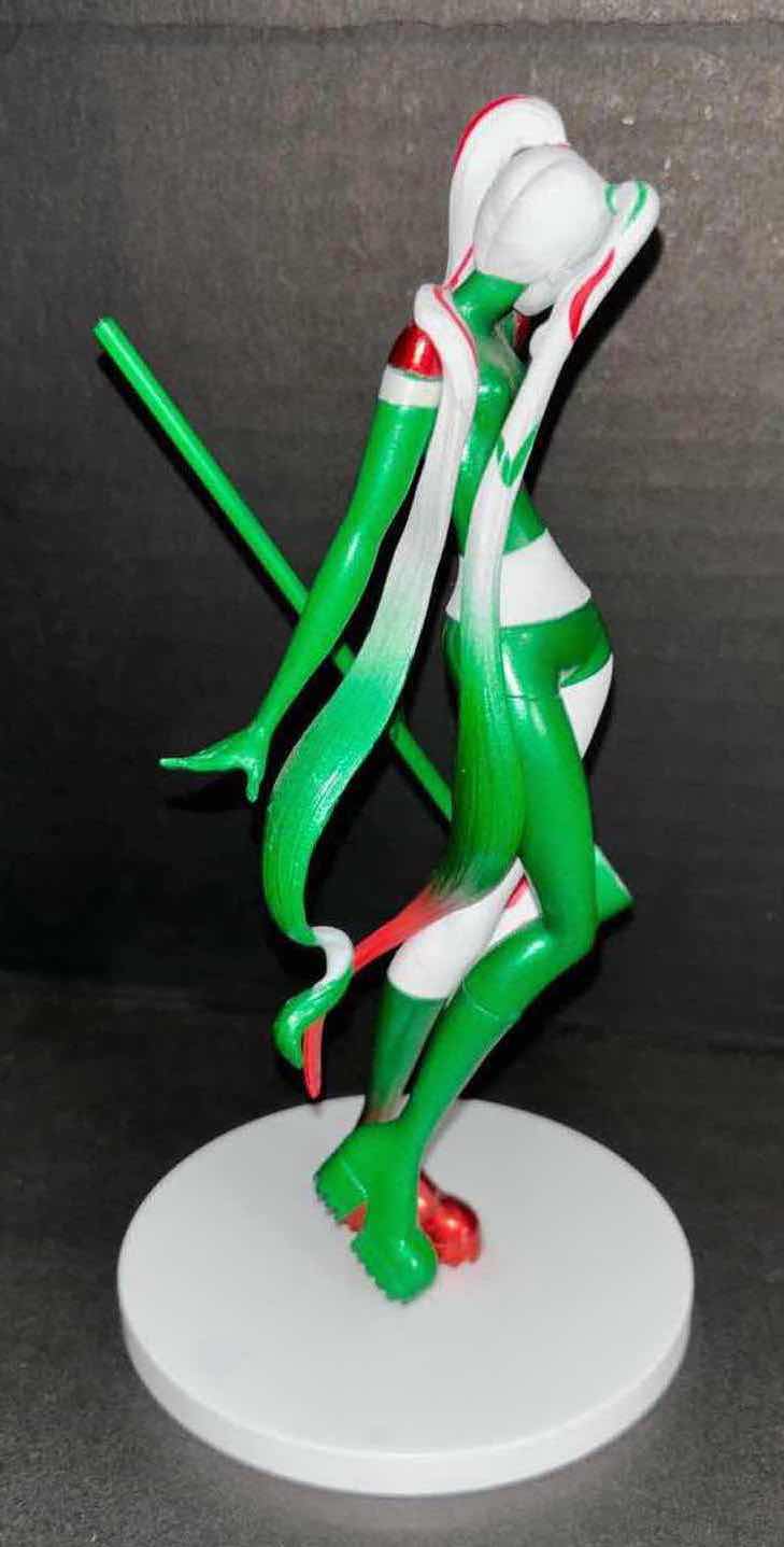 Photo 3 of DC ARTIST ALLEY HARLEY QUINN 6.75” HOLIDAY PVC COLLECTOR STATUE, #036 of 500 (DISPLAY MODEL)