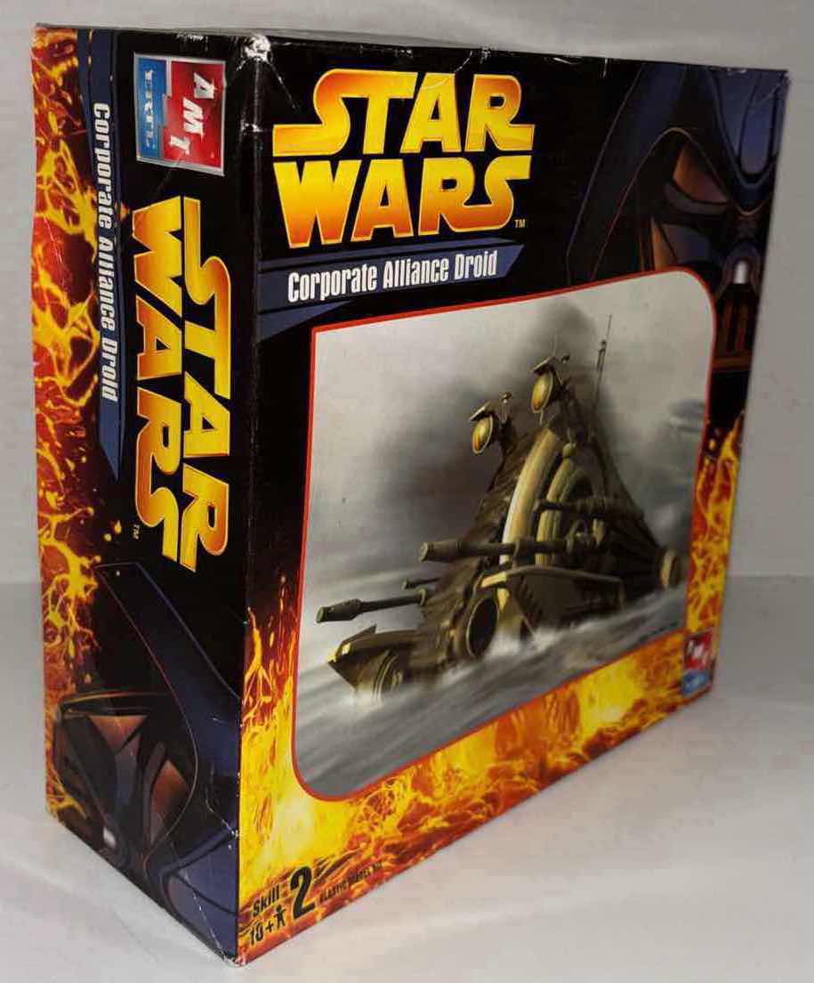 Photo 1 of AMT/ERTL STAR WARS CORPORATE ALLIANCE DROID MODEL KIT 38315 (2005)