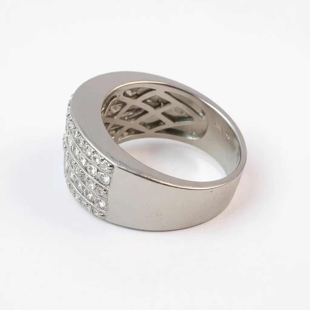 Photo 1 of 18K WHITE GOLD W 1.75cwt DIAMOND RING W INSURANCE APPRAISAL (APPROX SIZE 6) TTL GRAMS 10.68 ITEM #2003 