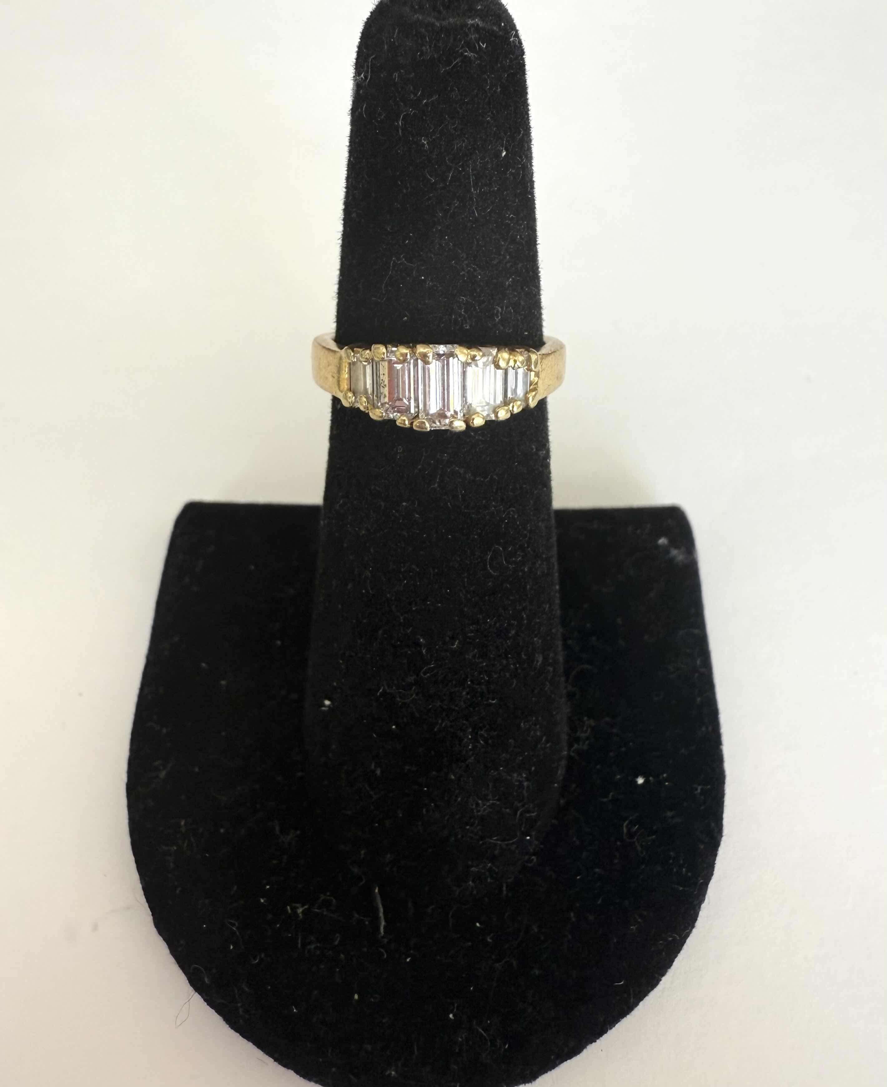 Photo 1 of 18K YELLOW GOLD W 1.30 DIAMOND RING W INSURANCE APPRAISAL (APPROX SIZE 6/7) TTL GRAMS 4.88 ITEM #2007 