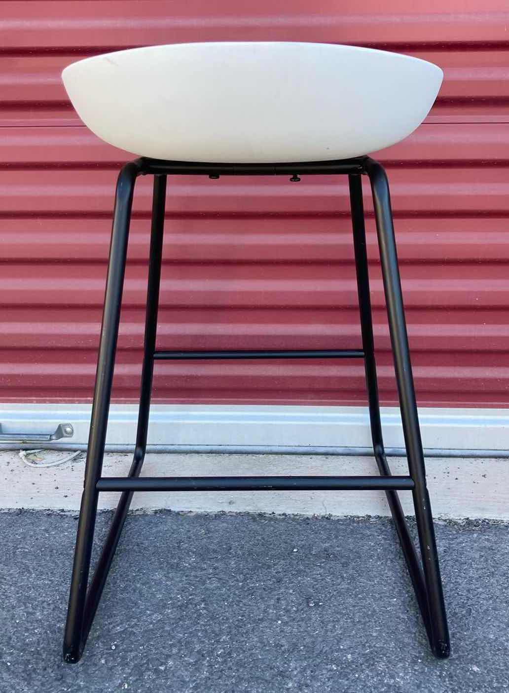 Photo 4 of COASTER FURNITURE WHITE COUNTER HEIGHT STOOL 17” X 22” H27.5”