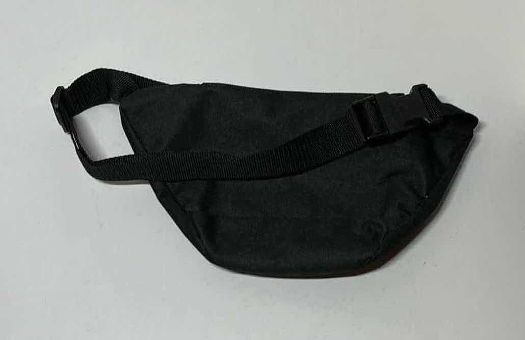 Photo 3 of EVEREST BLACK NYLON ADULT FANNY WAIST PACK