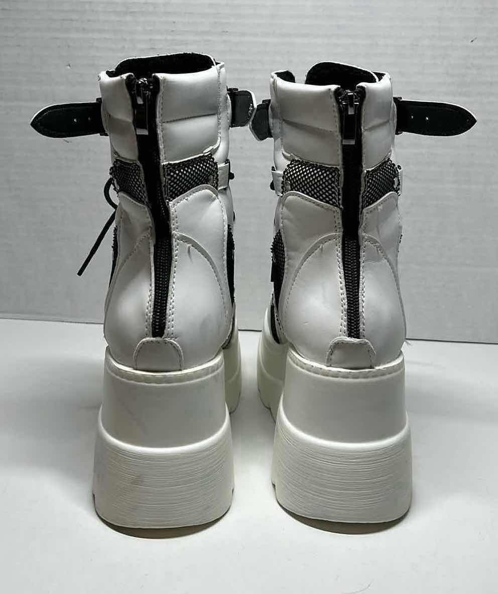 Photo 5 of PUNK ROCK STYLE 14” HIGH WHITE LEATHER & BLACK LACE PLATFORM BOOTS WOMENS SIZE 8/8.5