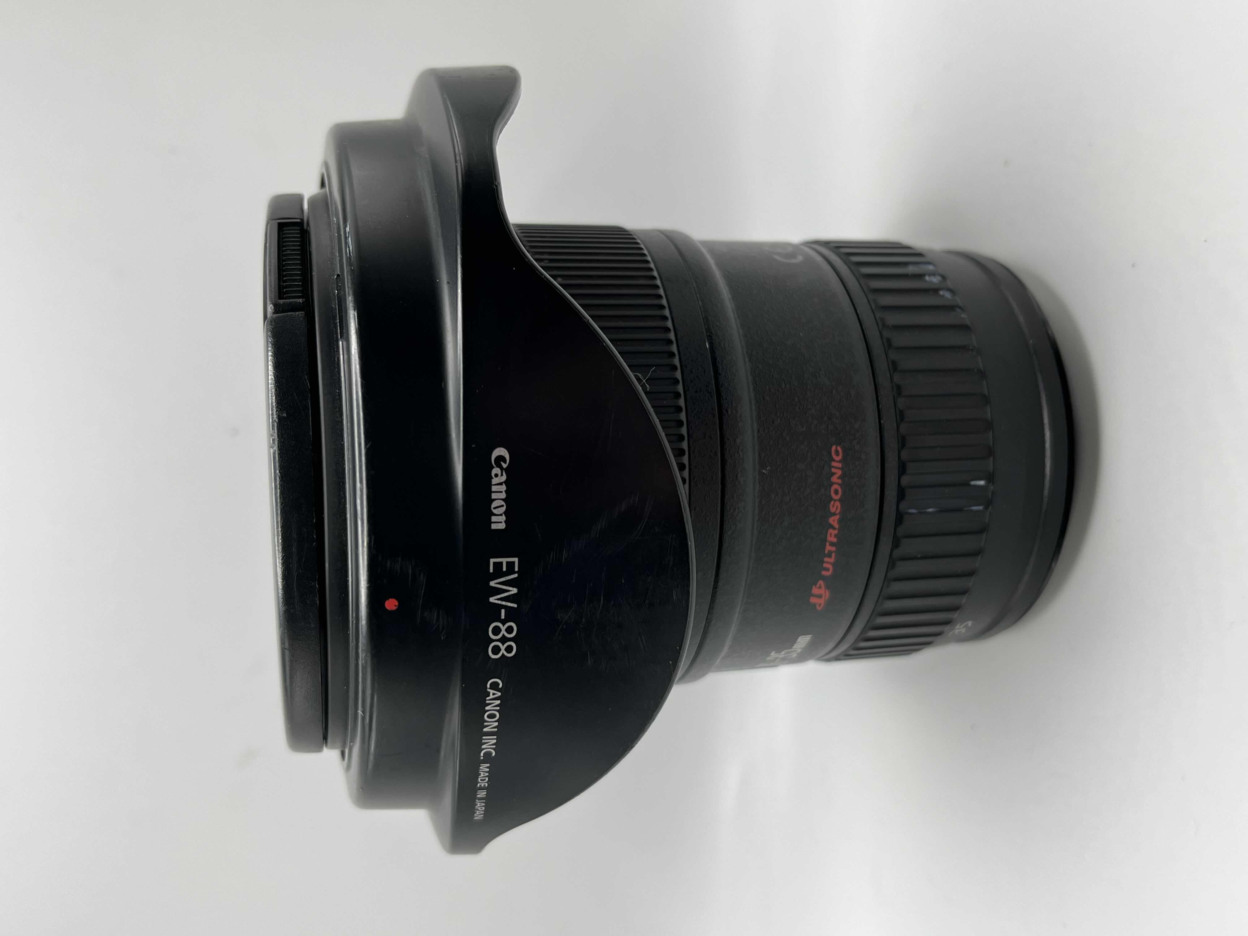 Photo 3 of CANON ULTRASONIC 16-35MM 1:2.8 L AF/MF EF LENS W EW-88 HOOD & CANON SOFT CASE