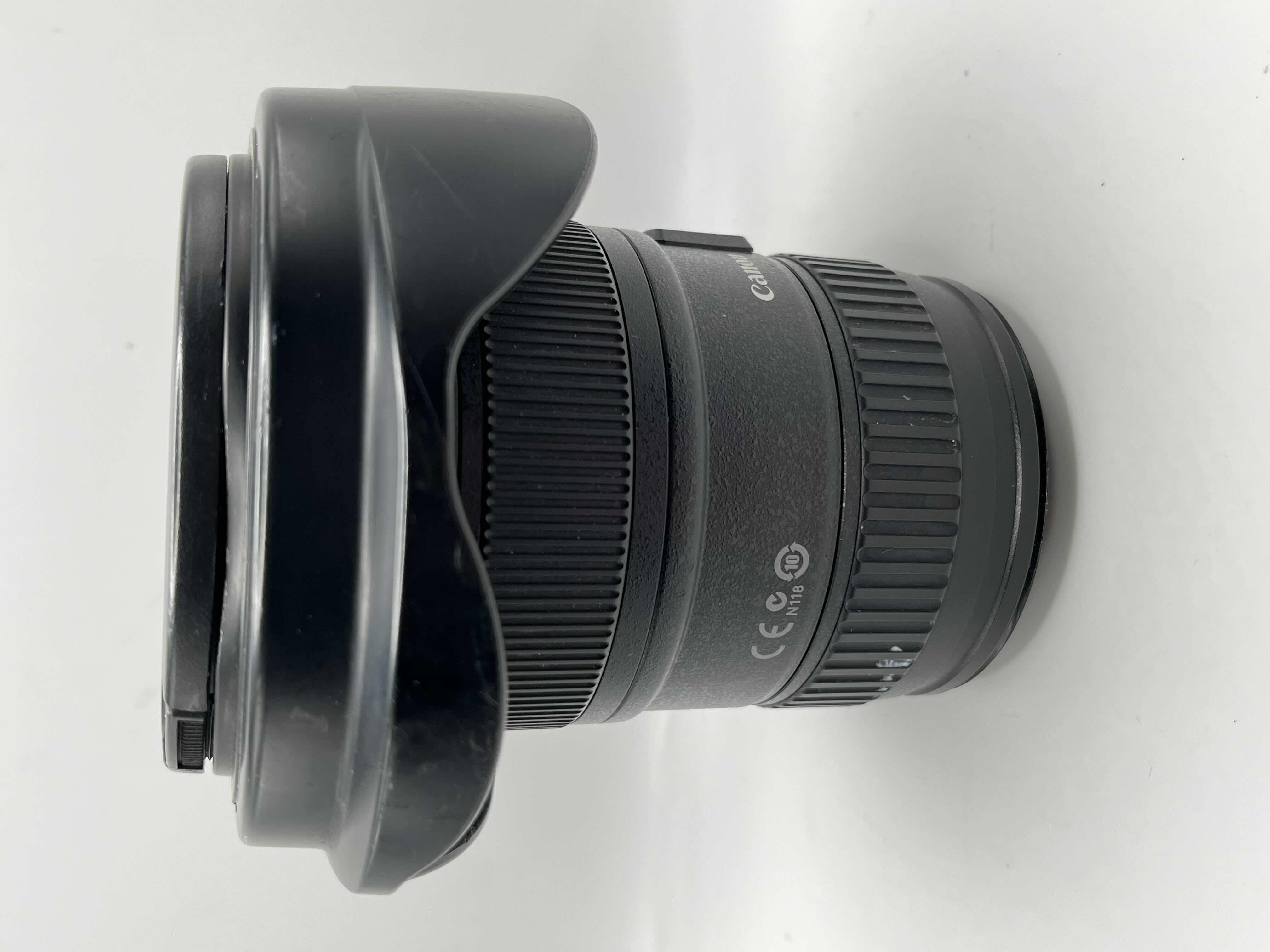 Photo 4 of CANON ULTRASONIC 16-35MM 1:2.8 L AF/MF EF LENS W EW-88 HOOD & CANON SOFT CASE