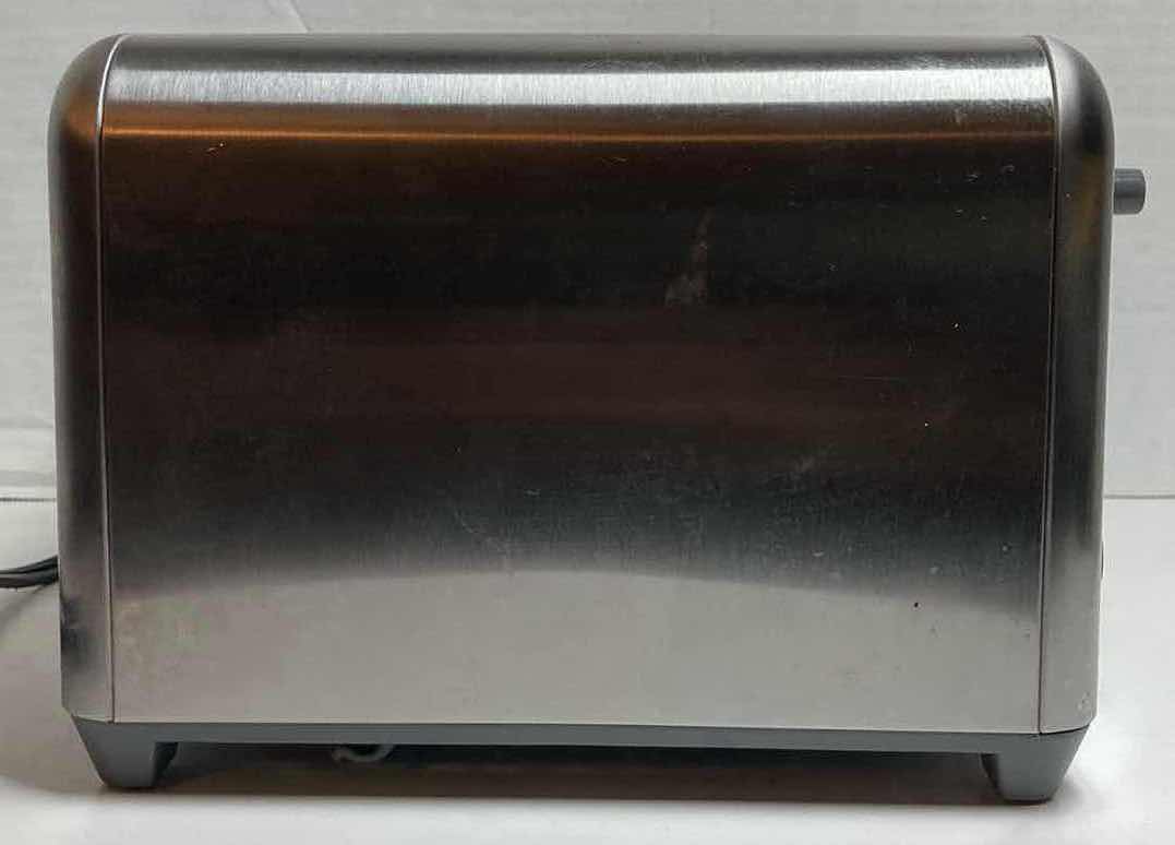 Photo 3 of BELLA STAINLESS STEEL 4-SLICE TOASTER MODEL 31131