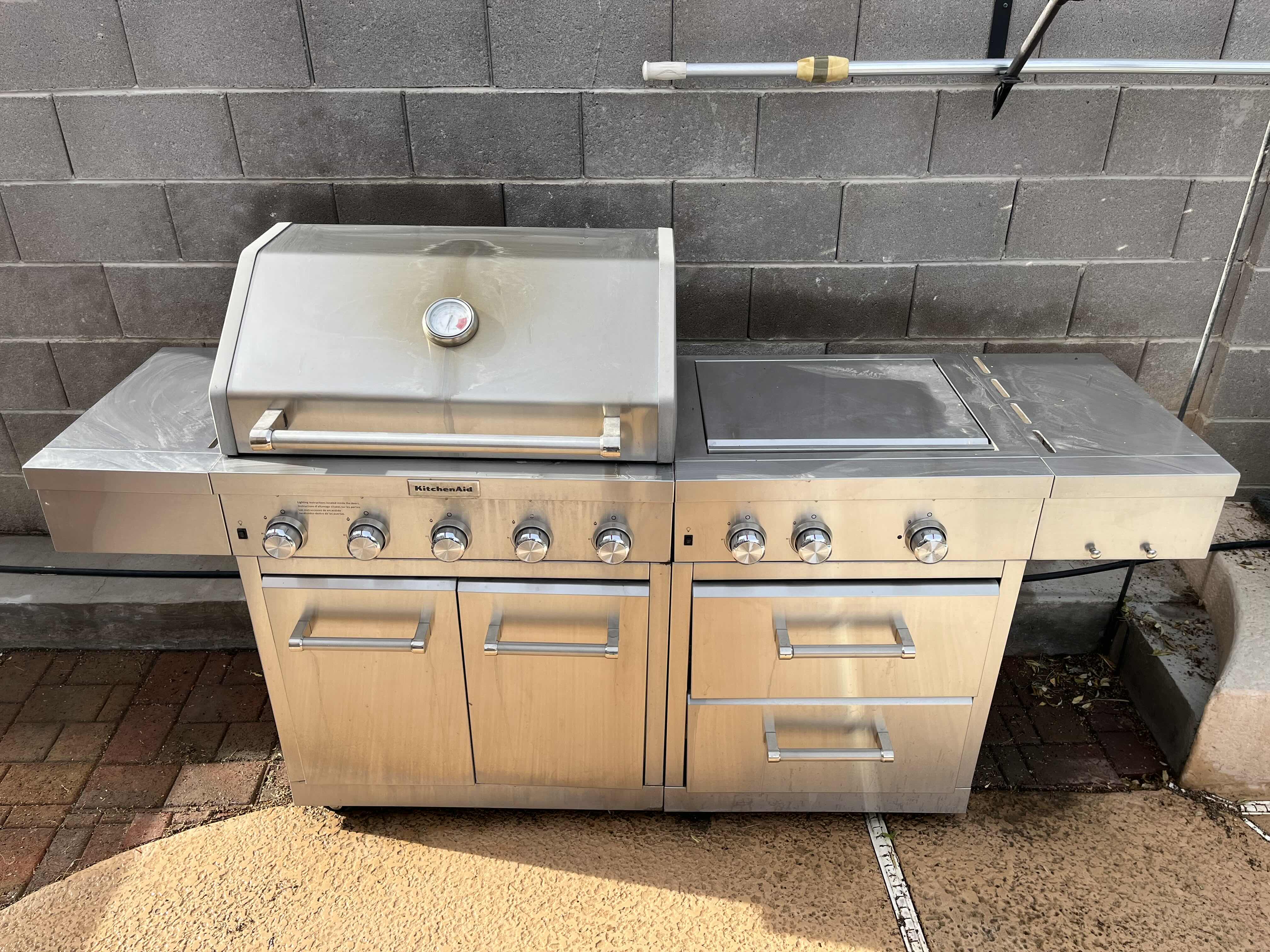 Photo 2 of KITCHEN AID STAINLESS STEEL PROPANE GRILL BBQ W SIDE BURNERS & UTENSILS MODEL 720-0990C