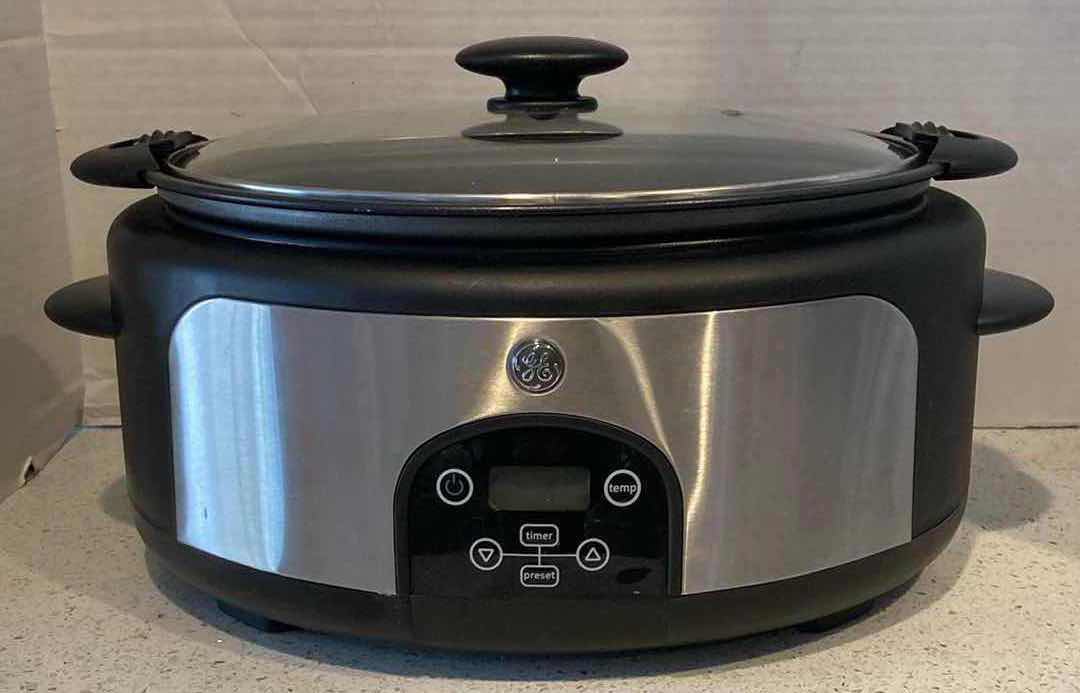 Photo 1 of GENERAL ELECTRIC 6QT DIGITAL SLOW COOKER MODEL 169200