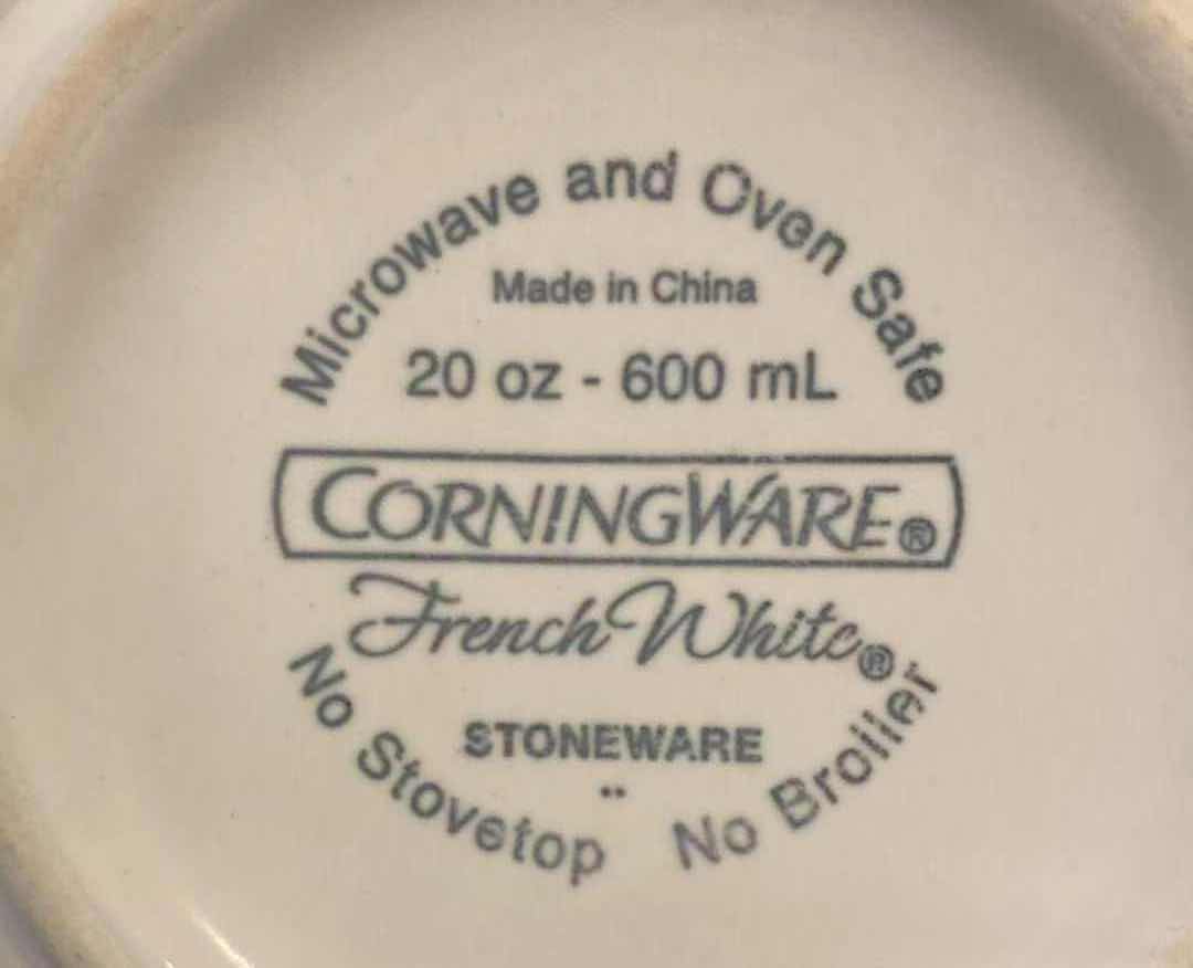 Photo 3 of CORNINGWARE FRENCH WHITE STONEWARE POP-IN 20OZ CUPS W VENTED PLASTIC COVERS (SET OF 6)