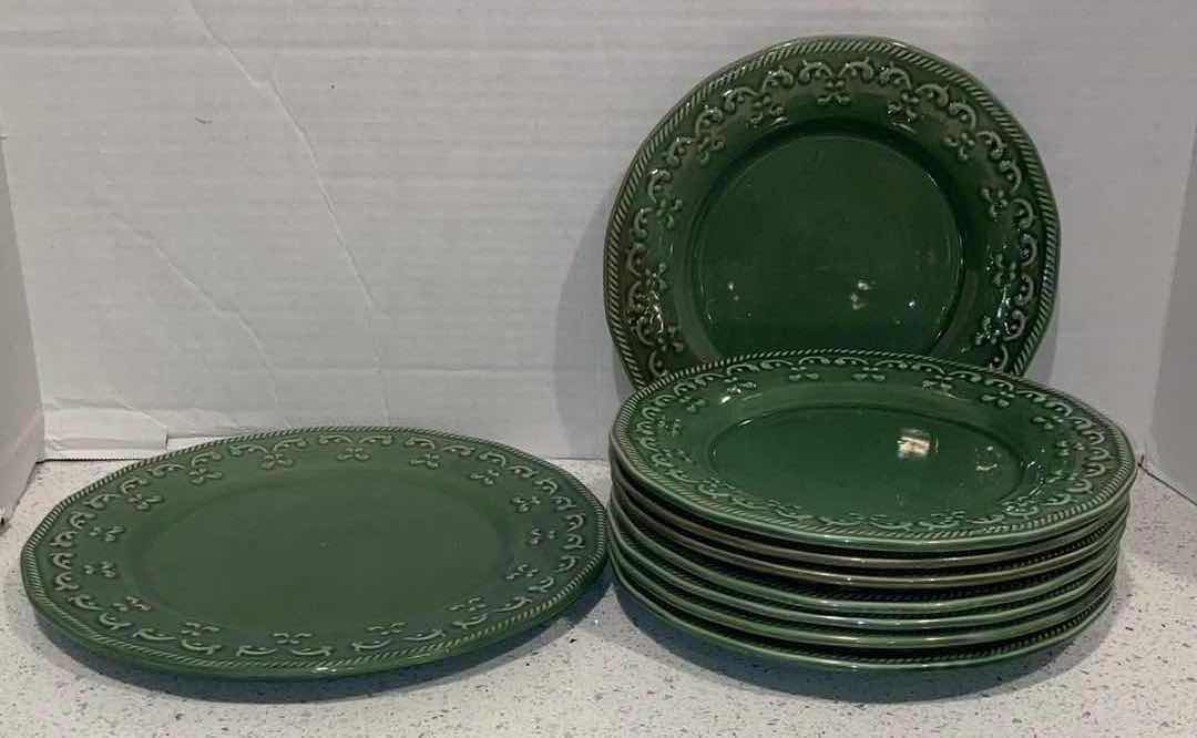 Photo 2 of BELLA GREEN SCROLL CERAMIC DINNERWARE 21PC SET