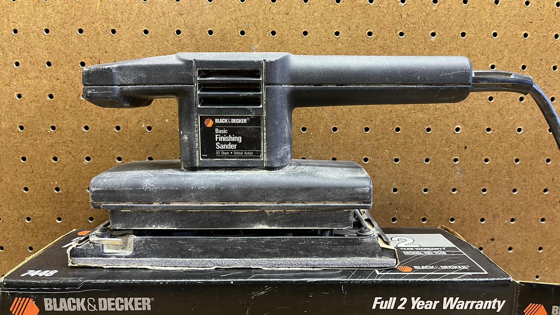 Photo 2 of BLACK & DECKER BASIC FINISHING SANDER 7448