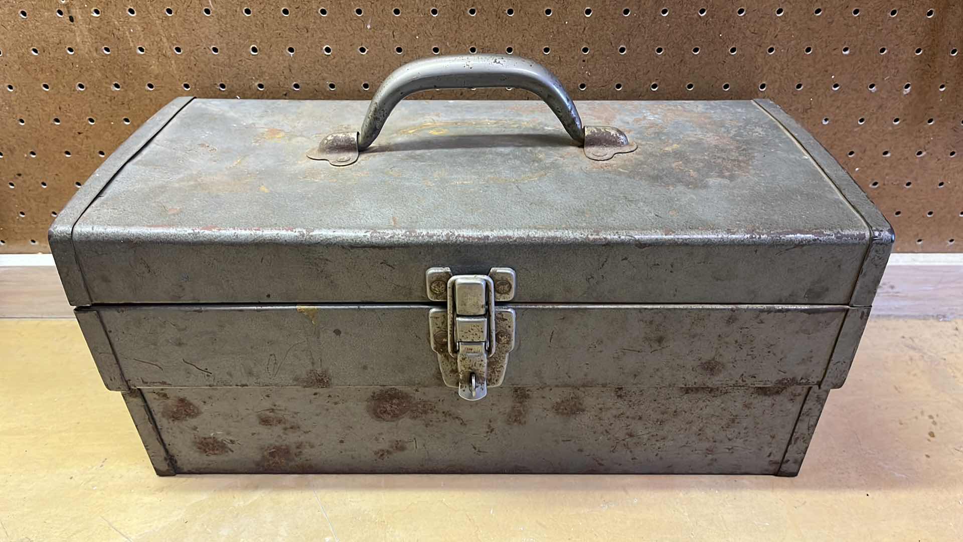 Photo 1 of VINTAGE STEEL TOOLBOX W ASSORTED TOOLS