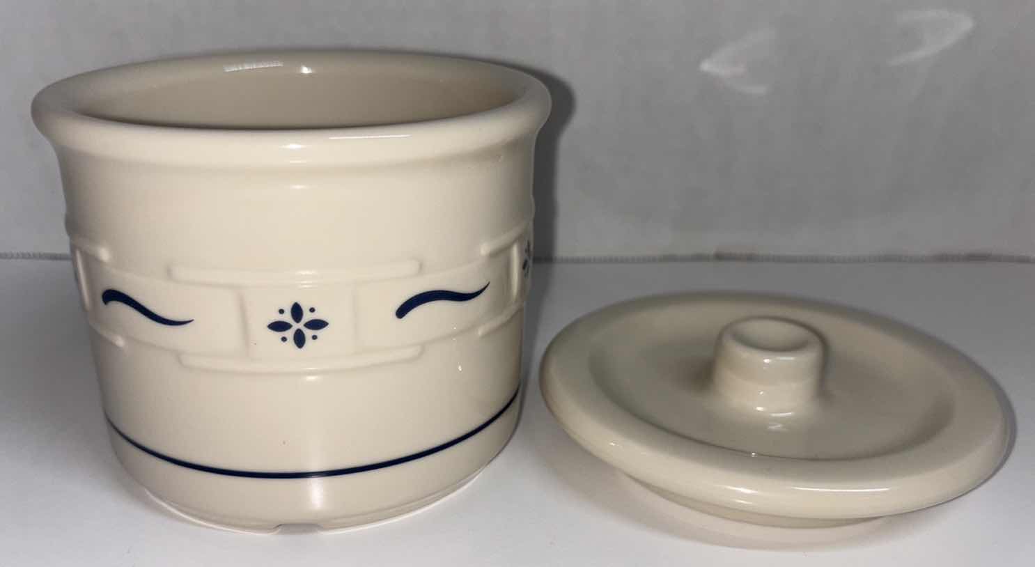 Photo 3 of LONGABERGER POTTERY WOVEN TRADITIONS CLASSIC BLUE CANDY JAR & LID 4.5” X 4.5”