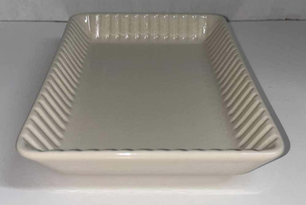 Photo 2 of LONGABERGER POTTERY RECTANGULAR CERAMIC TRAY 5.5” X 8.75” H1.25”