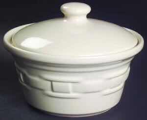 Photo 2 of LONGABERGER POTTERY WOVEN TRADITIONS IVORY BUTTER TUB & LID 5.75” X 4.25”