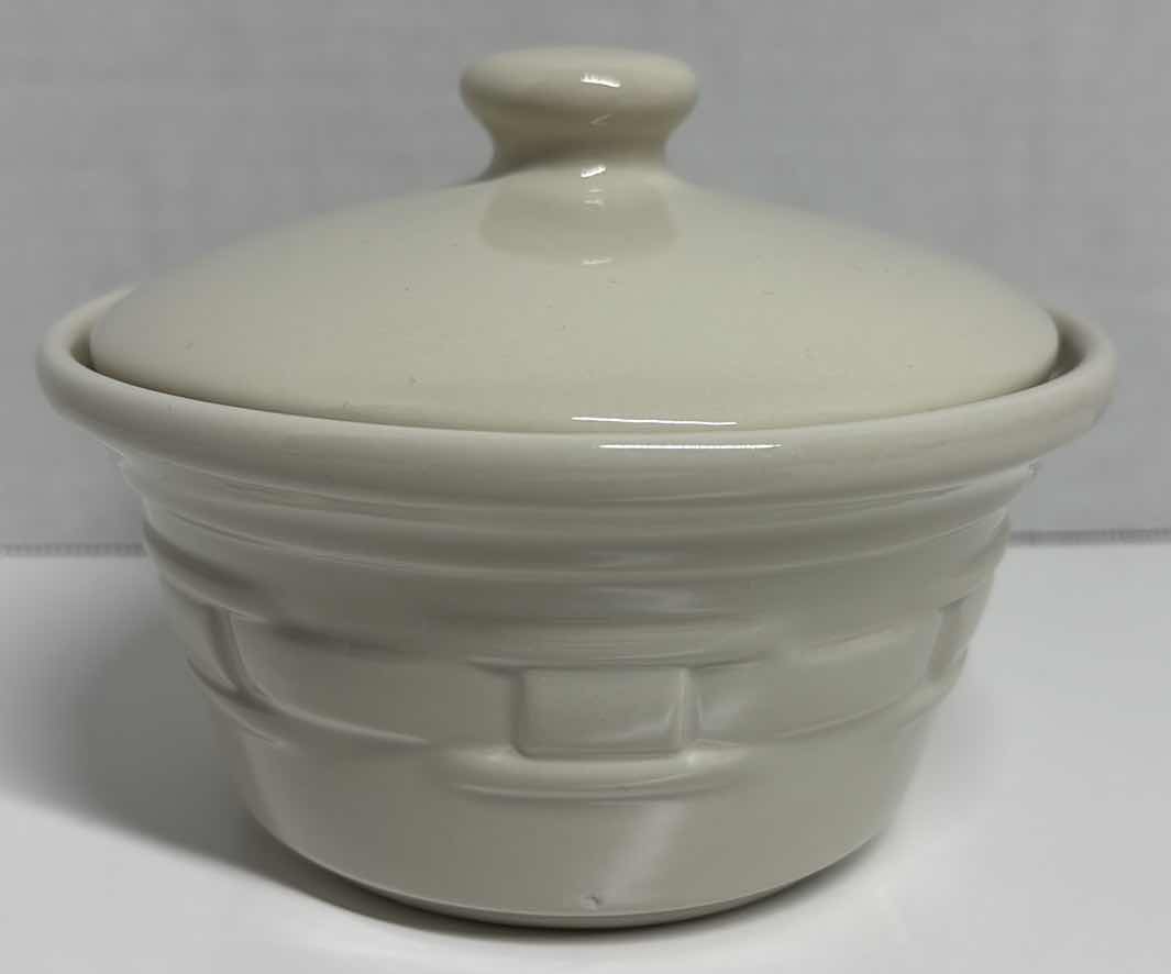 Photo 1 of LONGABERGER POTTERY WOVEN TRADITIONS IVORY BUTTER TUB & LID 5.75” X 4.25”