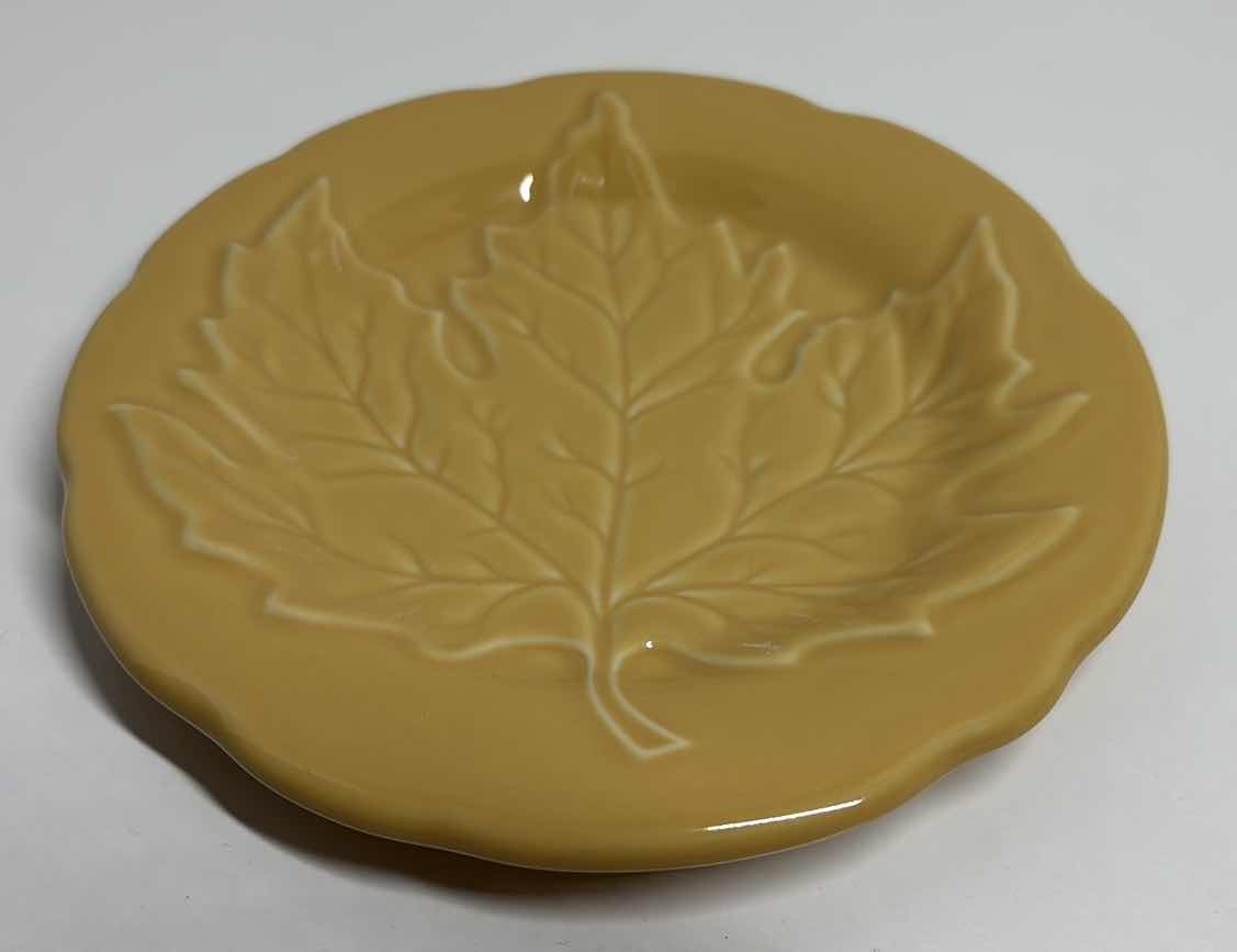 Photo 1 of LONGABERGER POTTERY LEAF COLLECTION 7” DESSERT/PIE PLATE (BUTTERNUT)