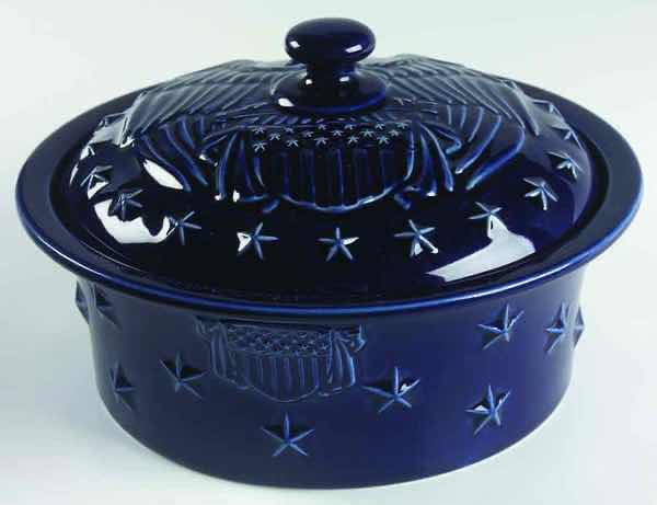 Photo 1 of LONGABERGER POTTERY PROUDLY AMERICAN COLLECTION 1.5 QT ROUND COVERED CASSEROLE DISH