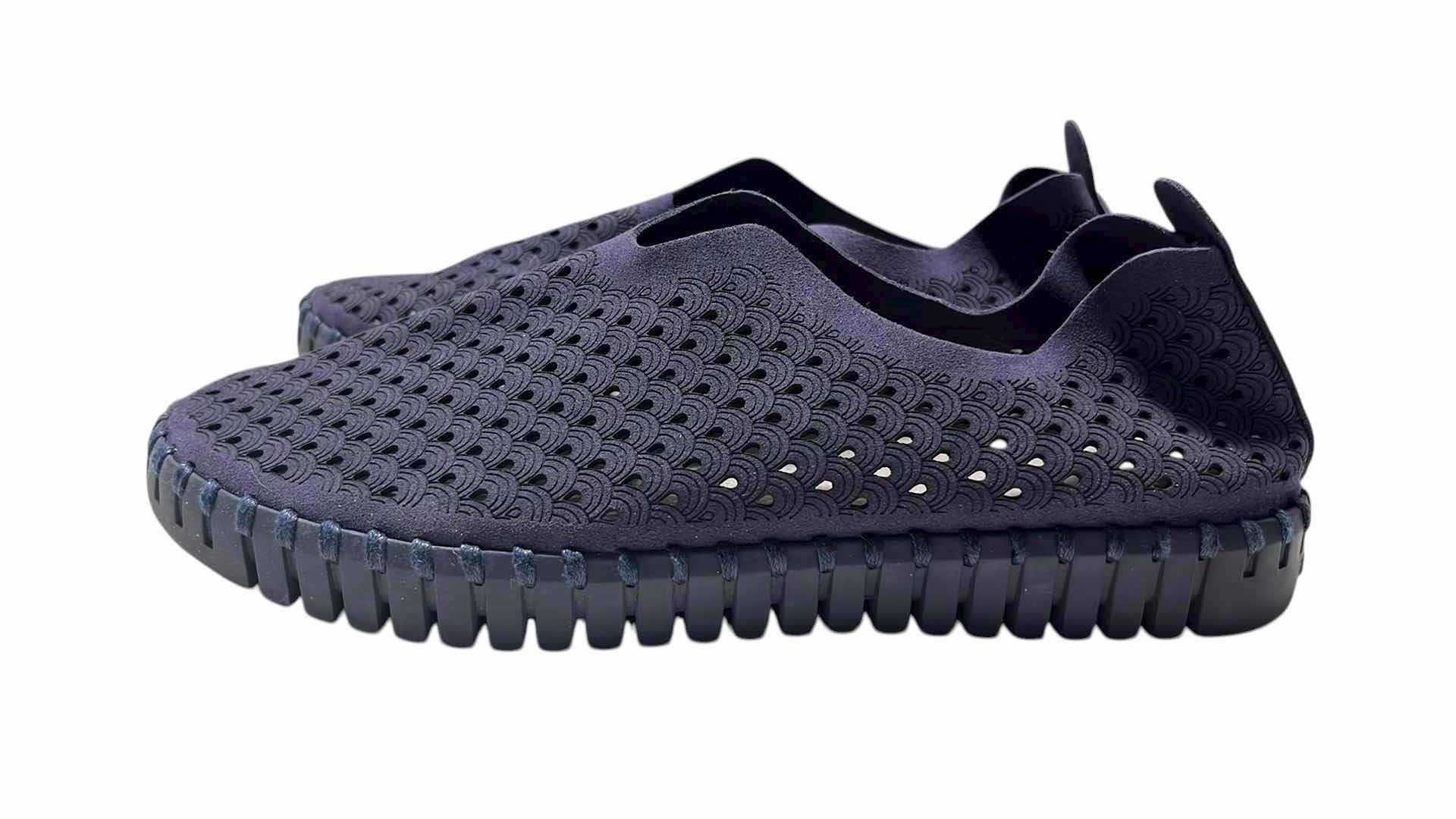 Photo 1 of ILSE JACOBSEN NAVY TULIP SLIP-ON SHOES WOMENS SIZE 8