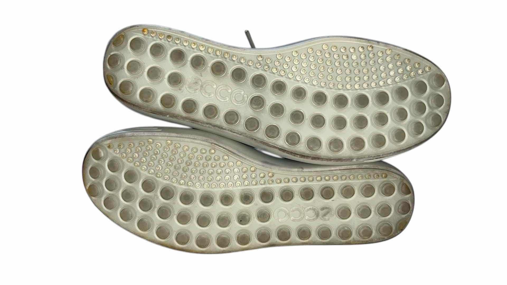 Photo 1 of ECCO LASER BLUE AROHA SNEAKERS WOMENS SIZE 8