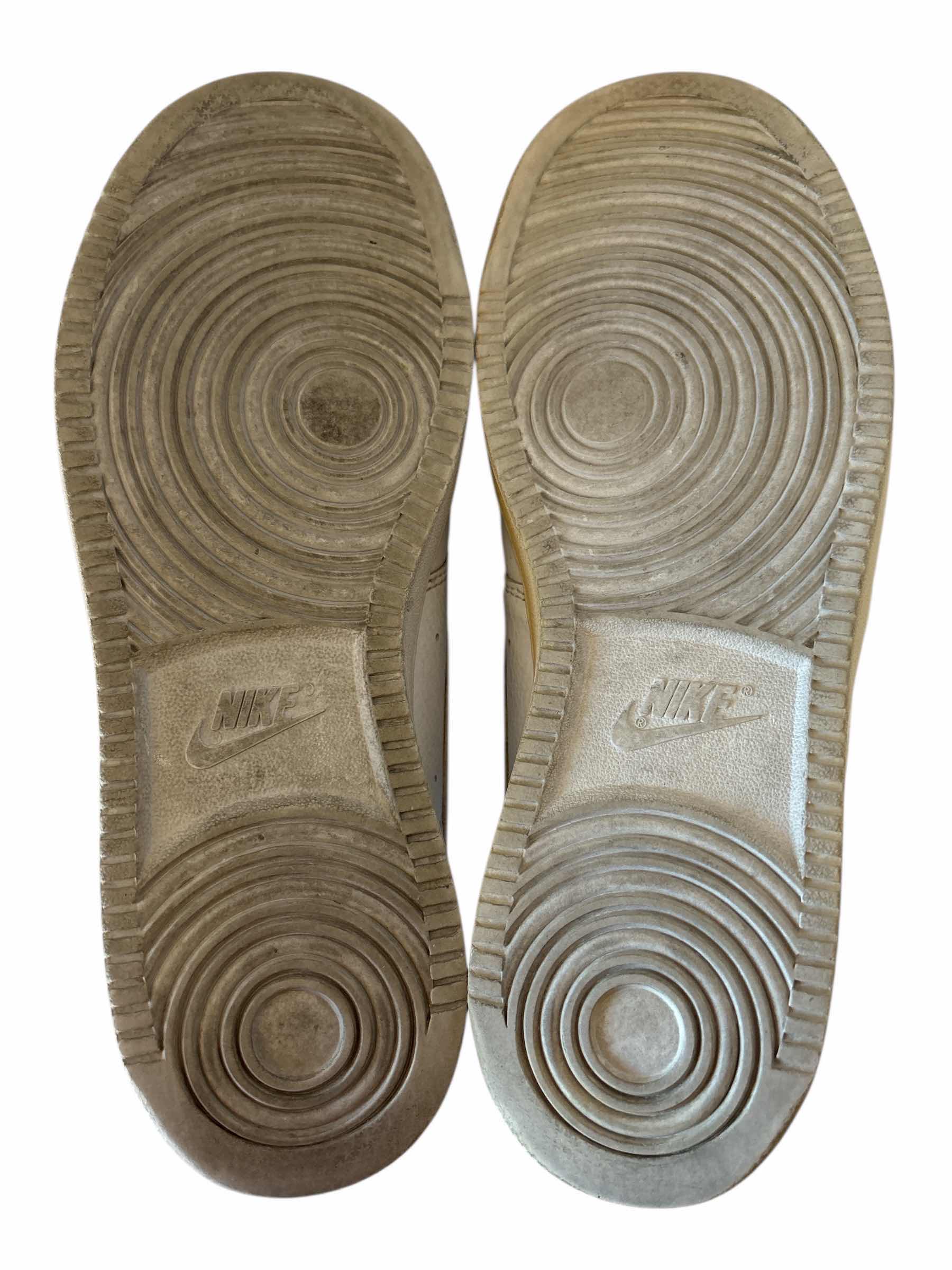 Photo 1 of NIKE COURT VISION LOW TOP SNEAKERS SIZE 8.5 MEN