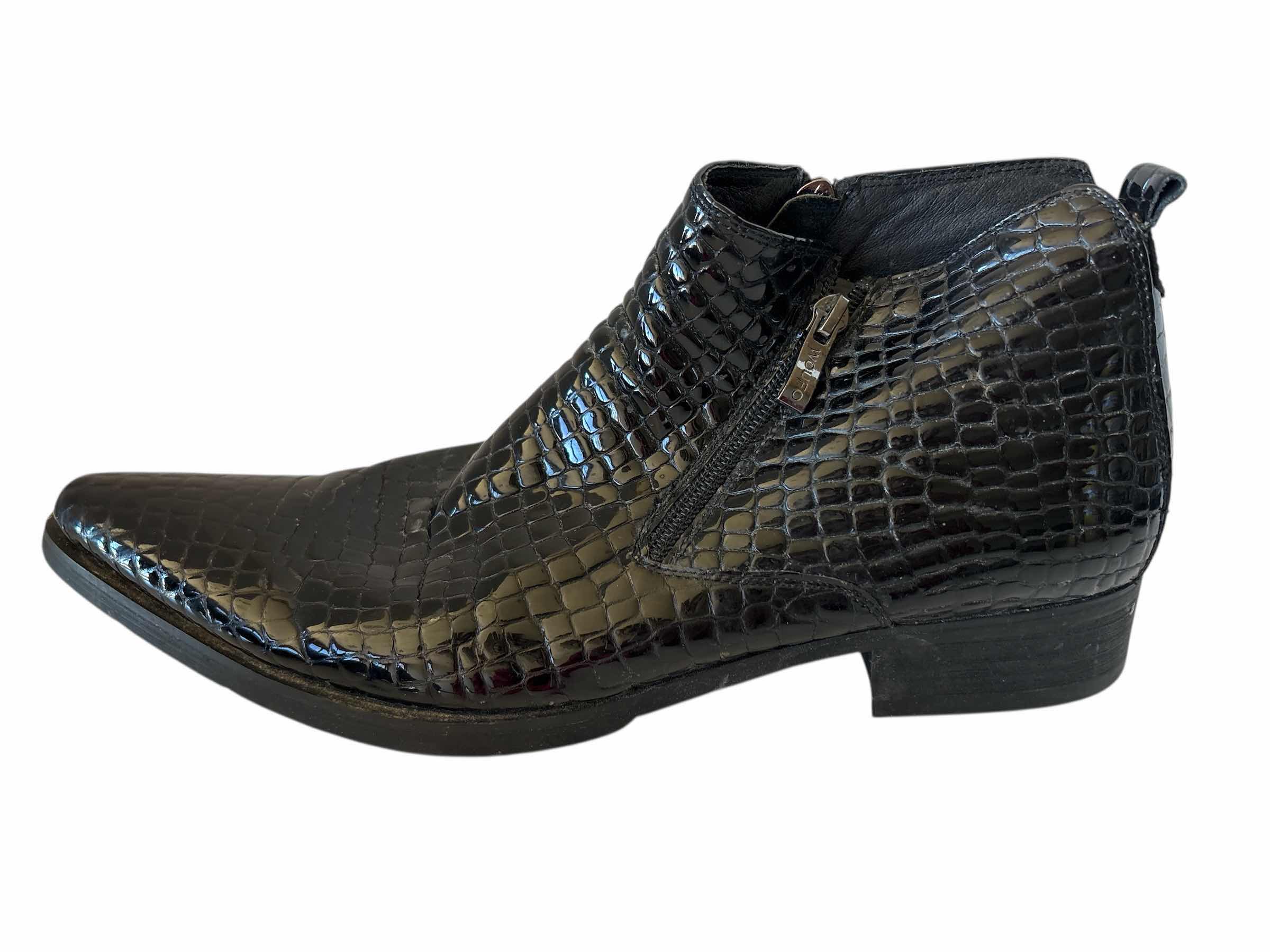 Photo 1 of WOUFO DRESS SHOES SIZE 41 MENS