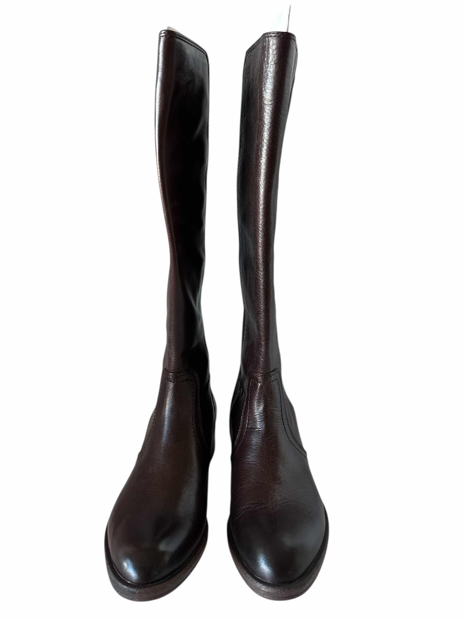 Photo 1 of JOHNSTON AND MURPHY BOOTS SIZE 7 WOMENS