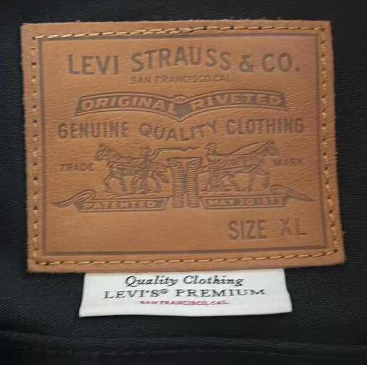 Photo 1 of LEVIS TRUCKER JACKET MENS SIZE XL