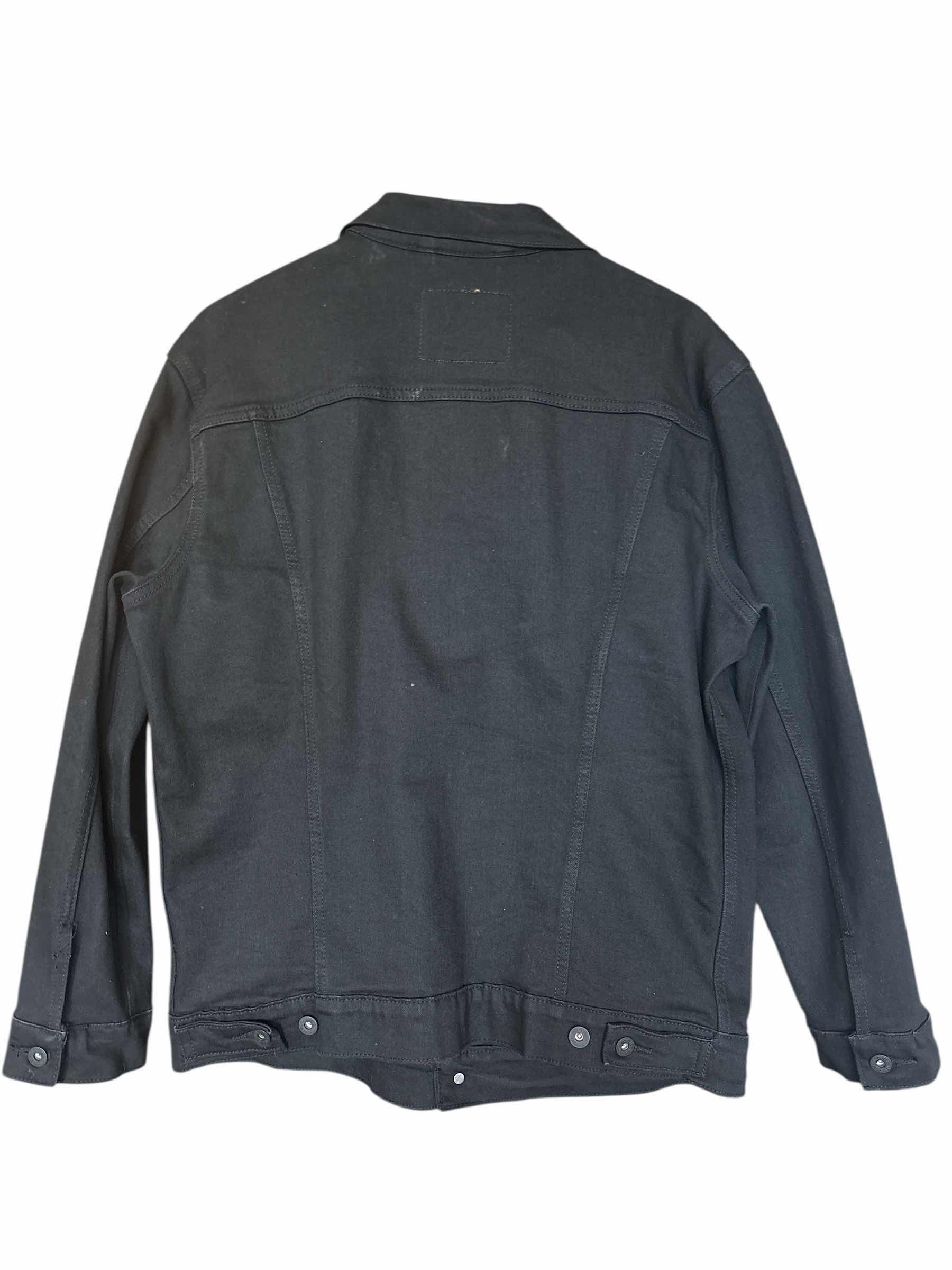 Photo 1 of LEVIS TRUCKER JACKET MENS SIZE XL