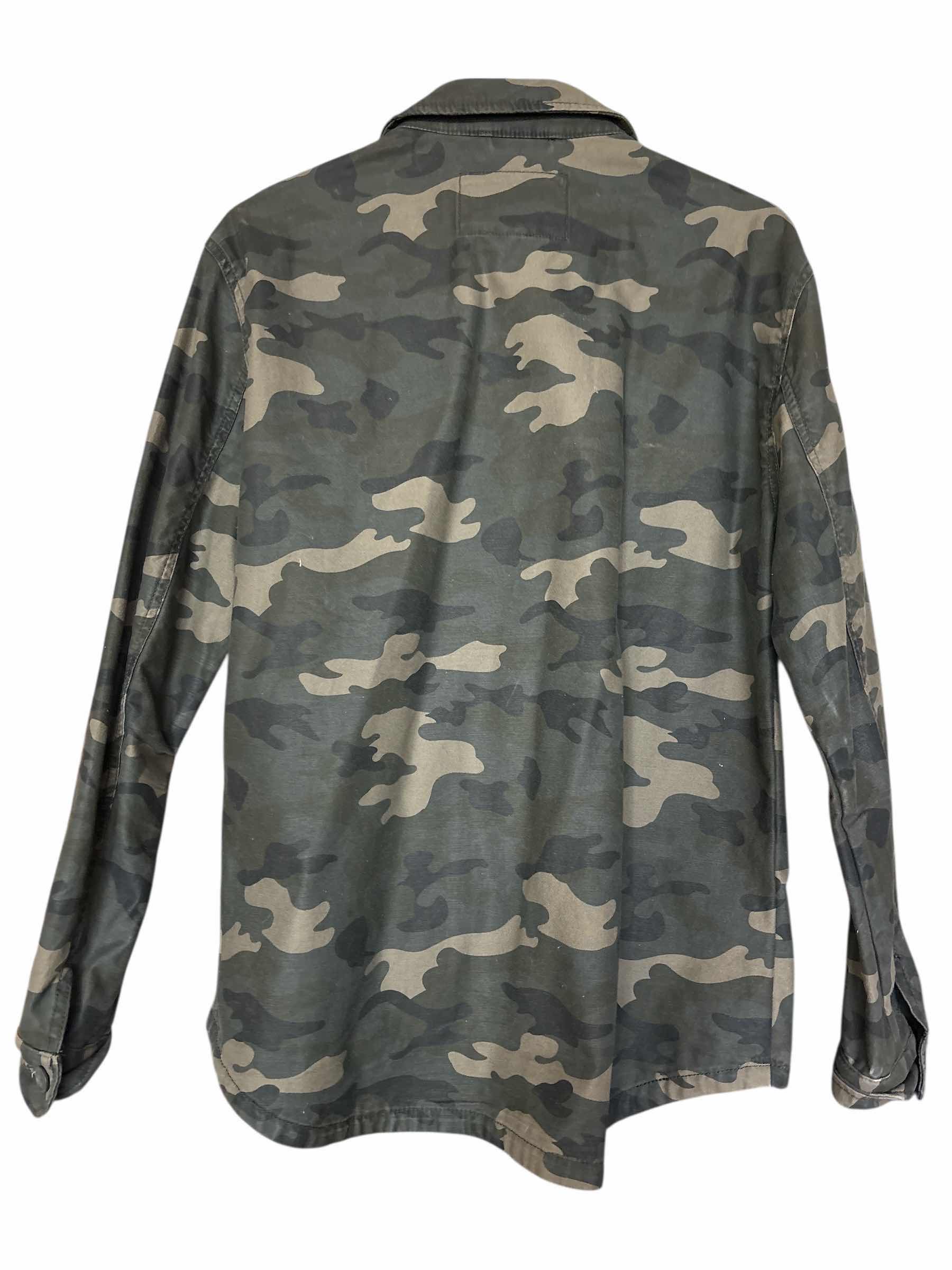 Photo 1 of LEVIS CAMO JACKET SIZE XL MENS