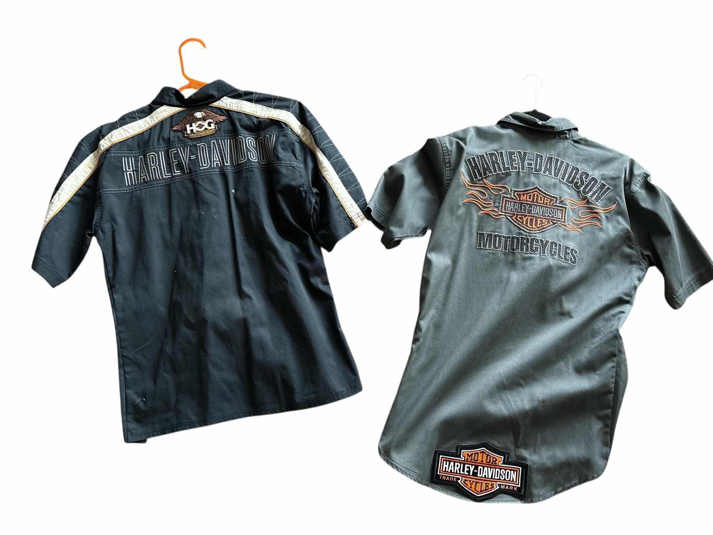 Photo 1 of (2)PCS HARLEY-DAVIDSON BUTTON UP SHIRTS SIZE M MENS
