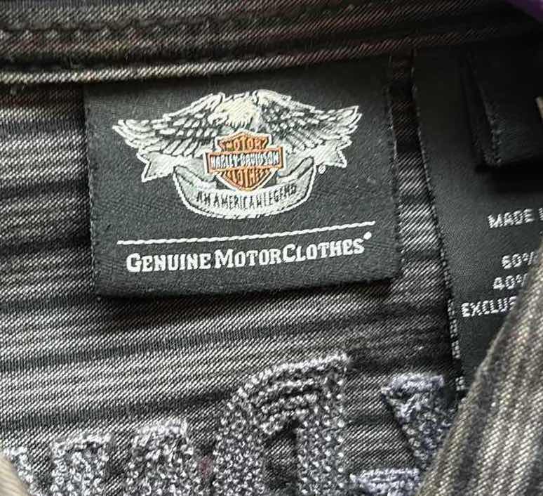 Photo 1 of (2)PCS HARLEY-DAVIDSON LONG SLEEVE BUTTON UP SIZE M MENS