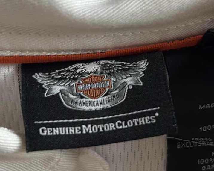 Photo 1 of (2)PCS HARLEY-DAVIDSON SHORT SLEEVE BUTTON UPS SIZE M MENS
