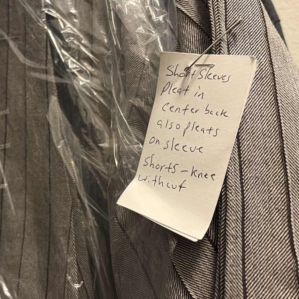 Photo 1 of PRIMARY CLOSET TOPS MENS SIZE M