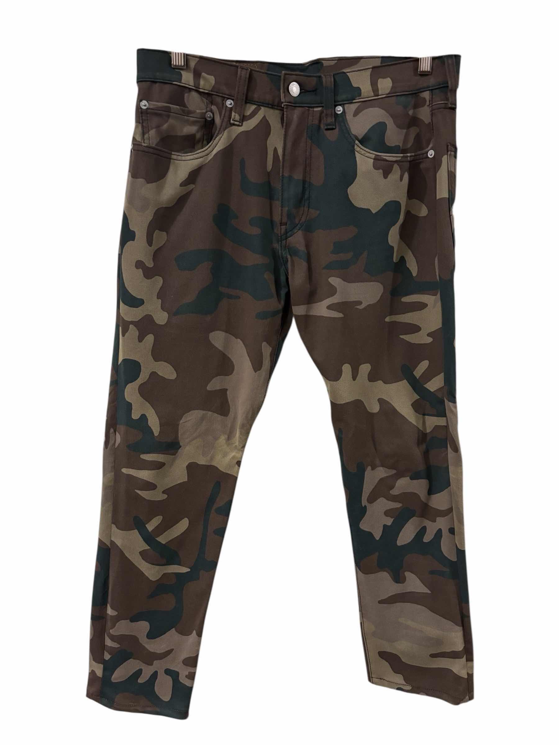 Photo 1 of MENS LEVI’S 502 CAMO HI-BALL JEANS, MENS W31