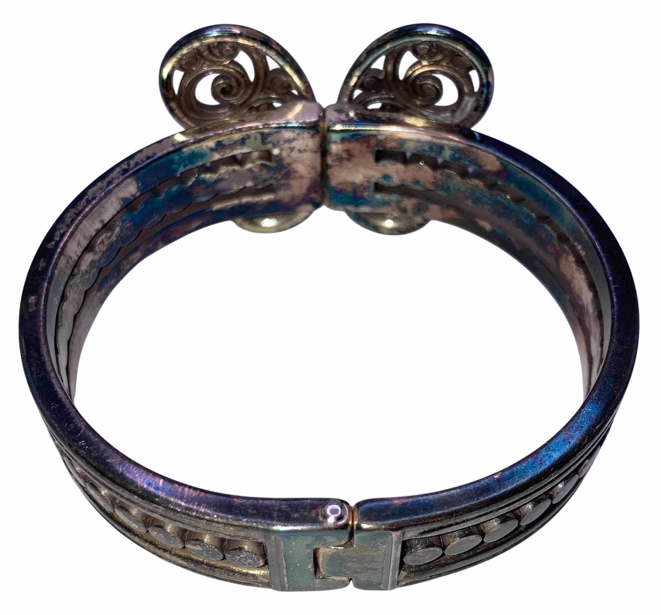 Photo 1 of BRIGHTON VINTAGE SILVER PLATED BUTTERFLY HINGED BRACELET 2.5” (READ NOTES)
$98