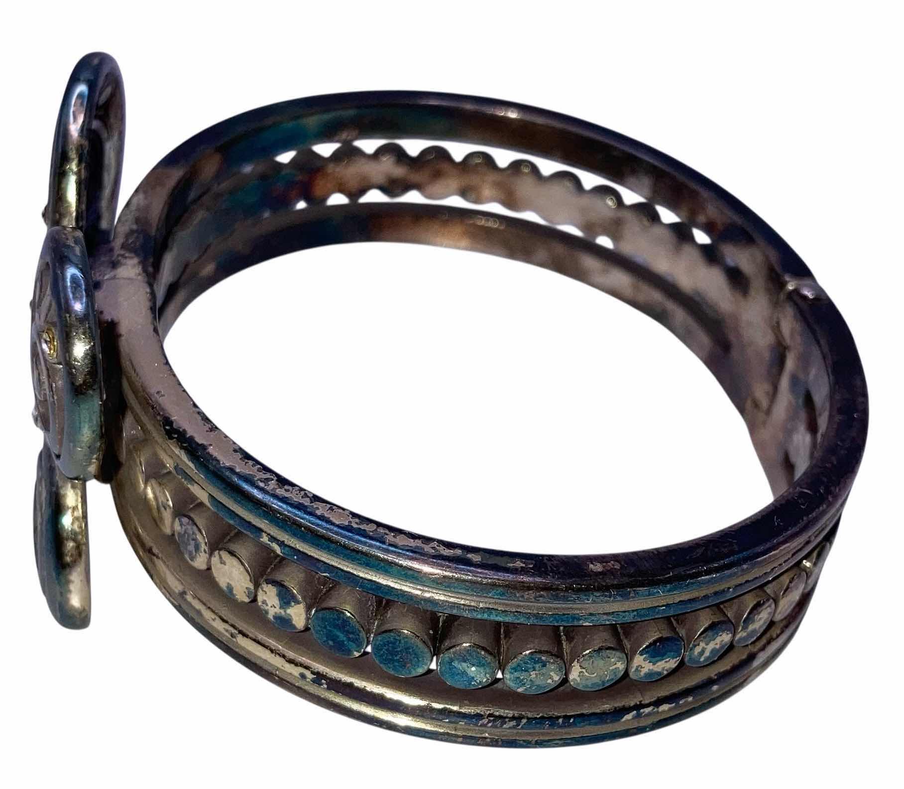 Photo 1 of BRIGHTON VINTAGE SILVER PLATED BUTTERFLY HINGED BRACELET 2.5” (READ NOTES)
$98