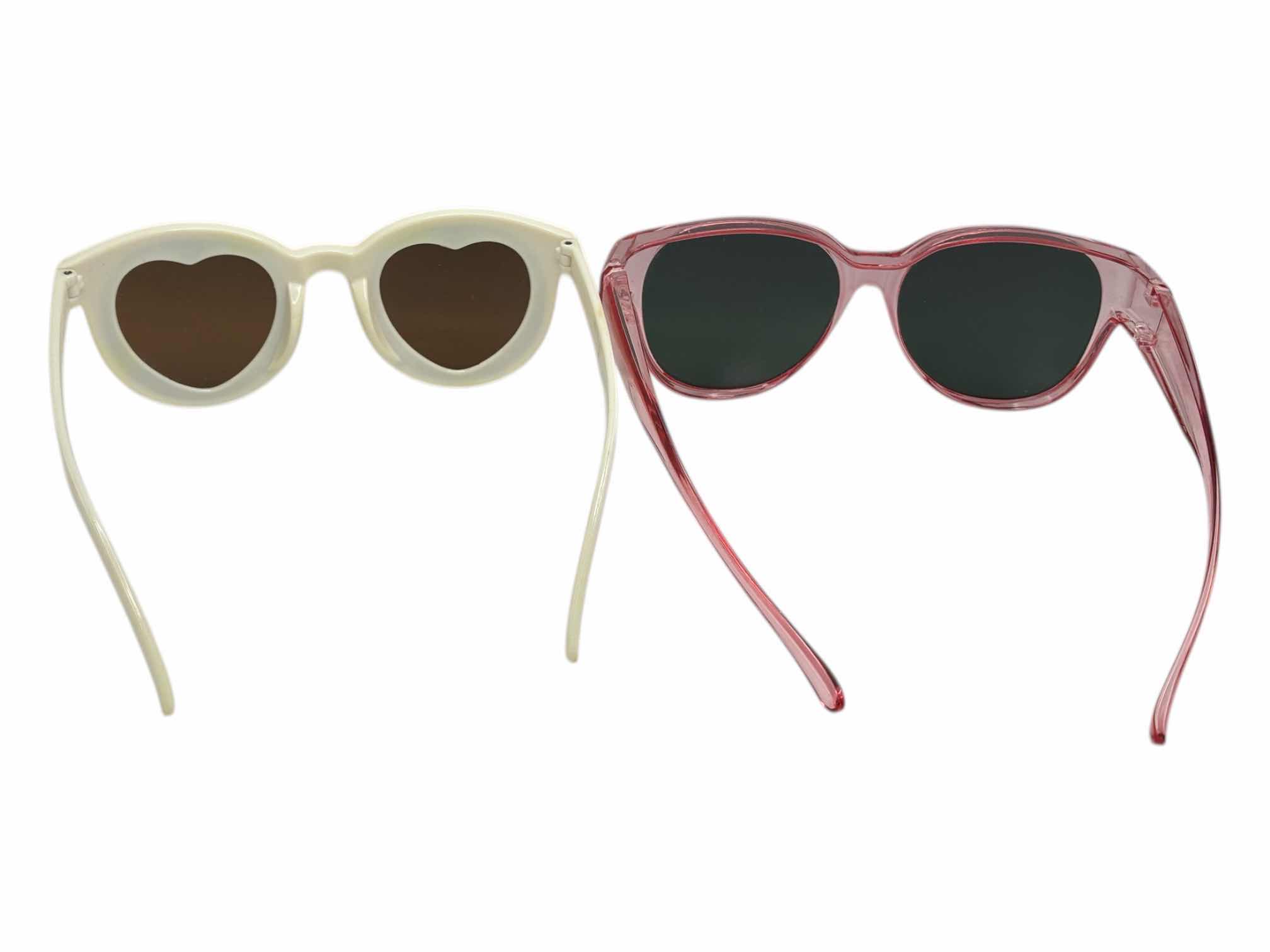 Photo 1 of HOTTIES WHITE HEART SUNGLASSES & PINK CLEAR SUNGLASSES W CASES