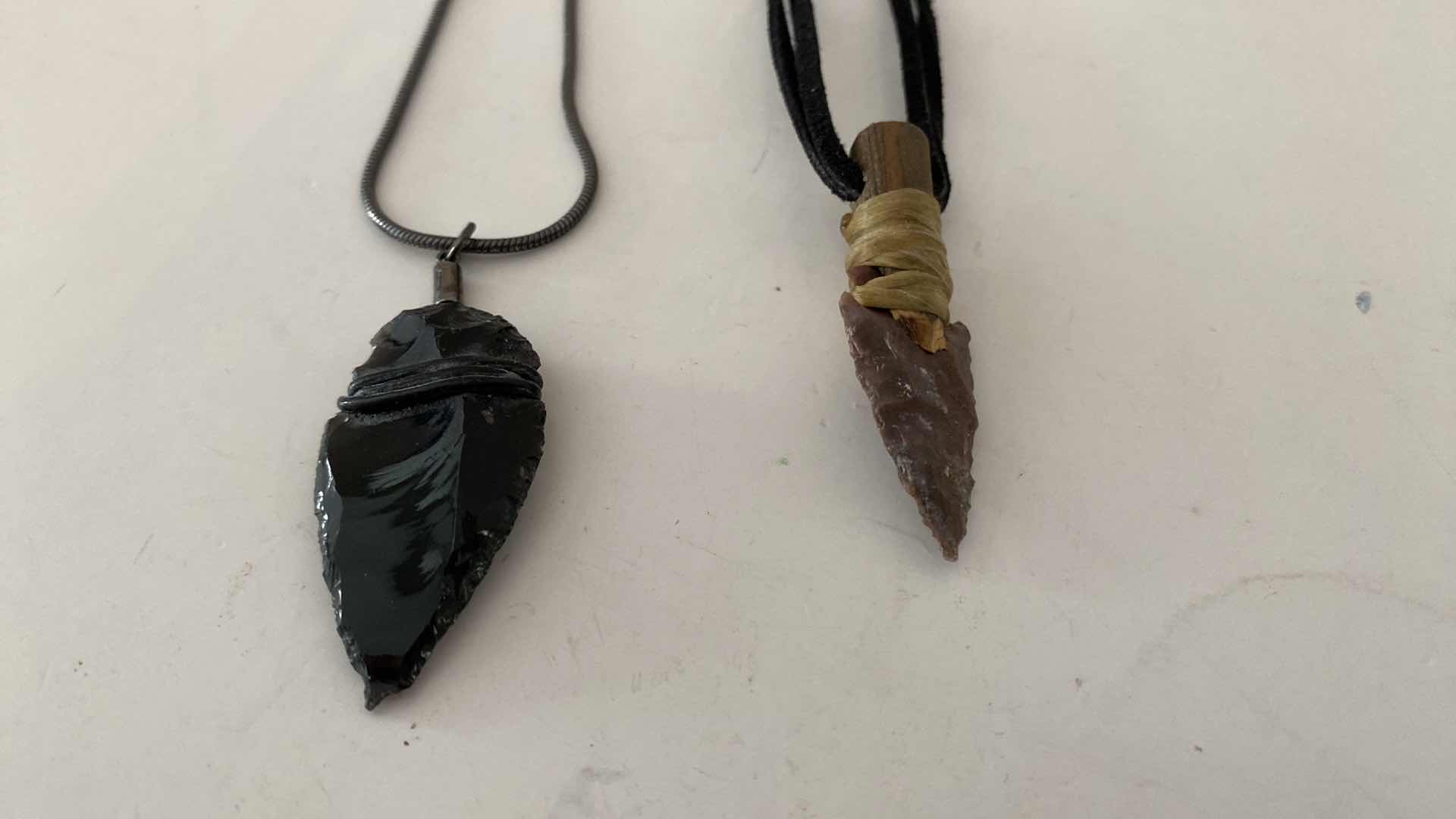 Photo 4 of POLISHED BLACK STONE AND ARROWHEAD NECKLACES 13.5”