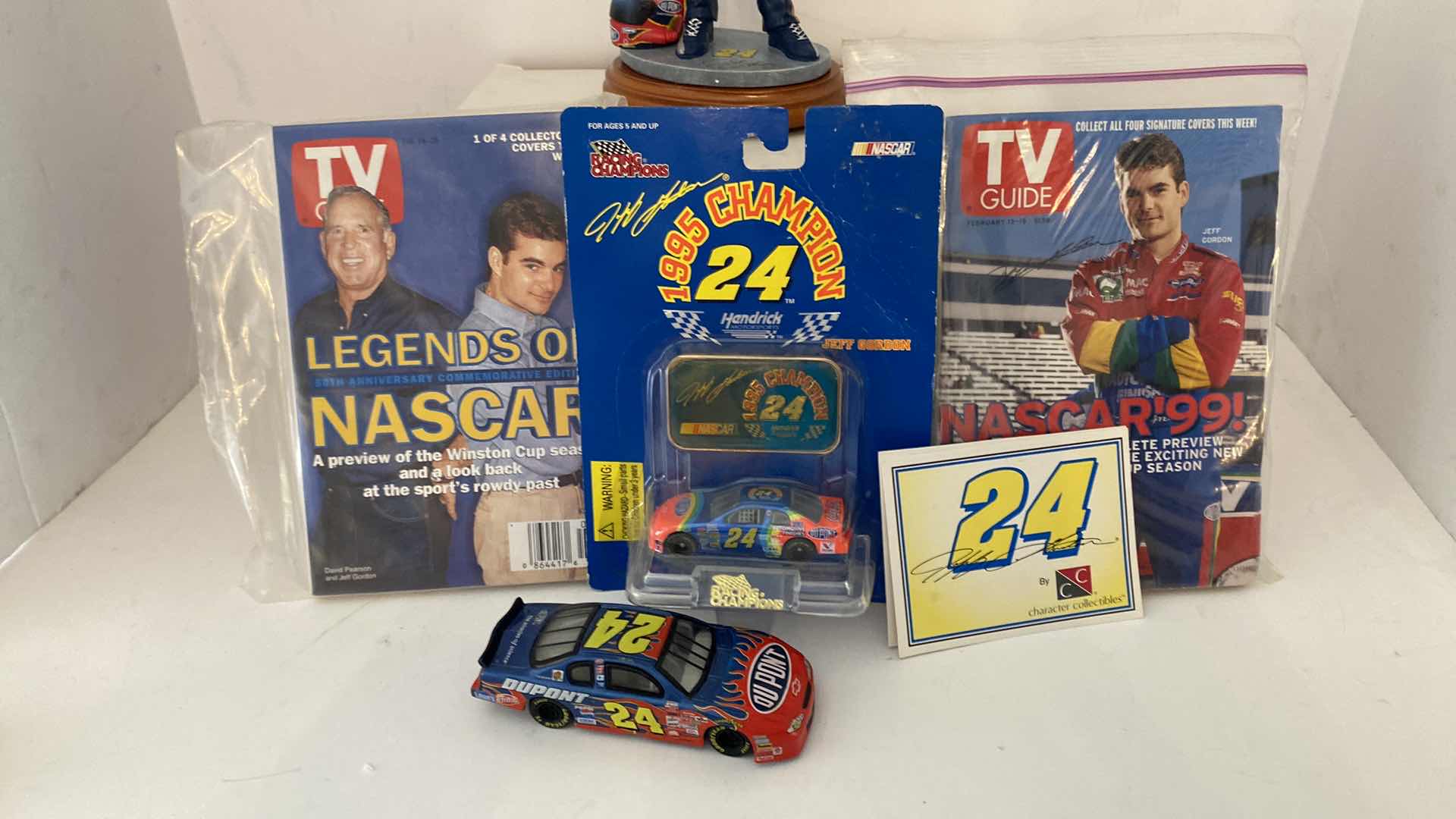 Photo 3 of RACE FANS COLLECTIBLES JEFF GORDON #24 DUPONT 9 1/2” AND MORE