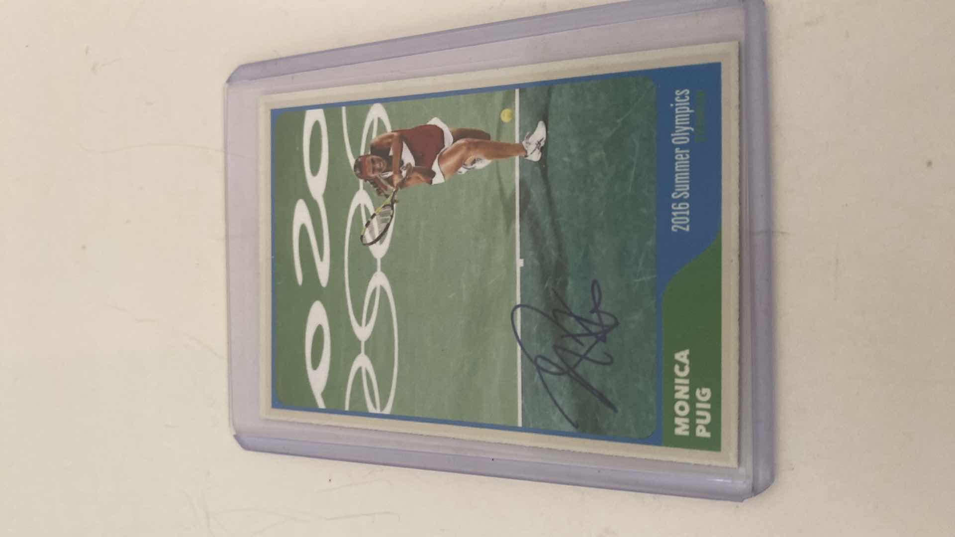 Photo 4 of 2 - AUTOGRAPHED TENNIS TRADING CARDS