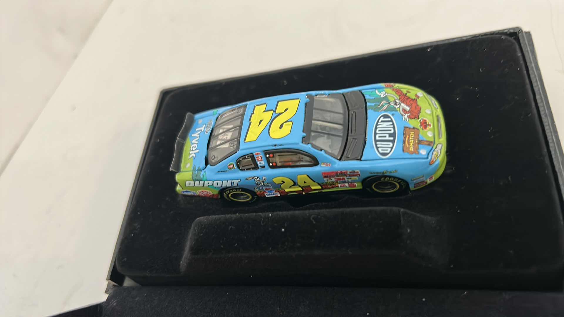 Photo 3 of RCCA ELITE JEFF GORDON 2002 MONTE CARLO ELITE COLLECTIBLE DIECAST CAR