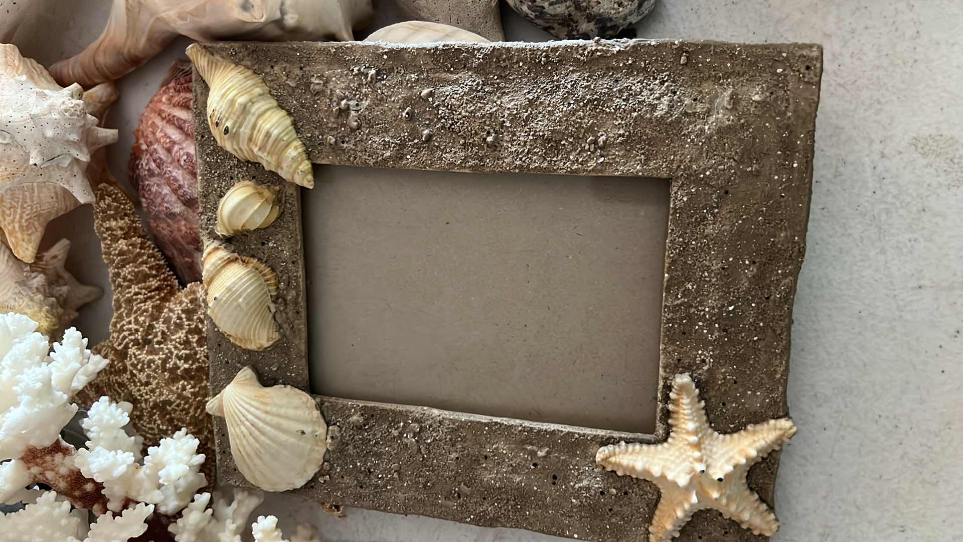 Photo 4 of SEASHELLS, PICTURE FRAME, 2-VASES