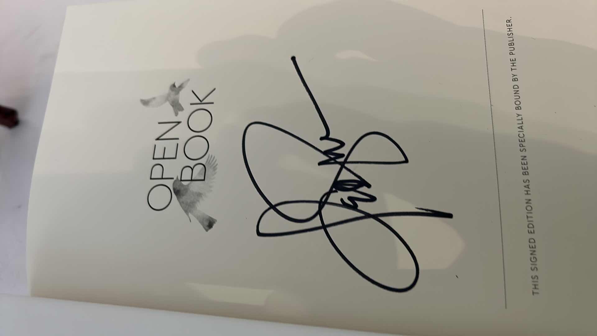 Photo 2 of AUTOGRAPHED HARDCOVER BOOK- “OPEN BOOK BY JESSICA SIMPSON”