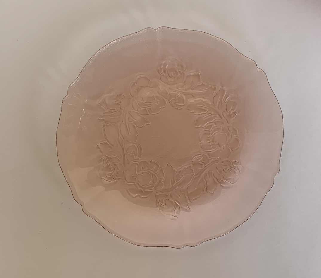 Photo 3 of 10 - 7” ROSA PINK SALAD PLATES