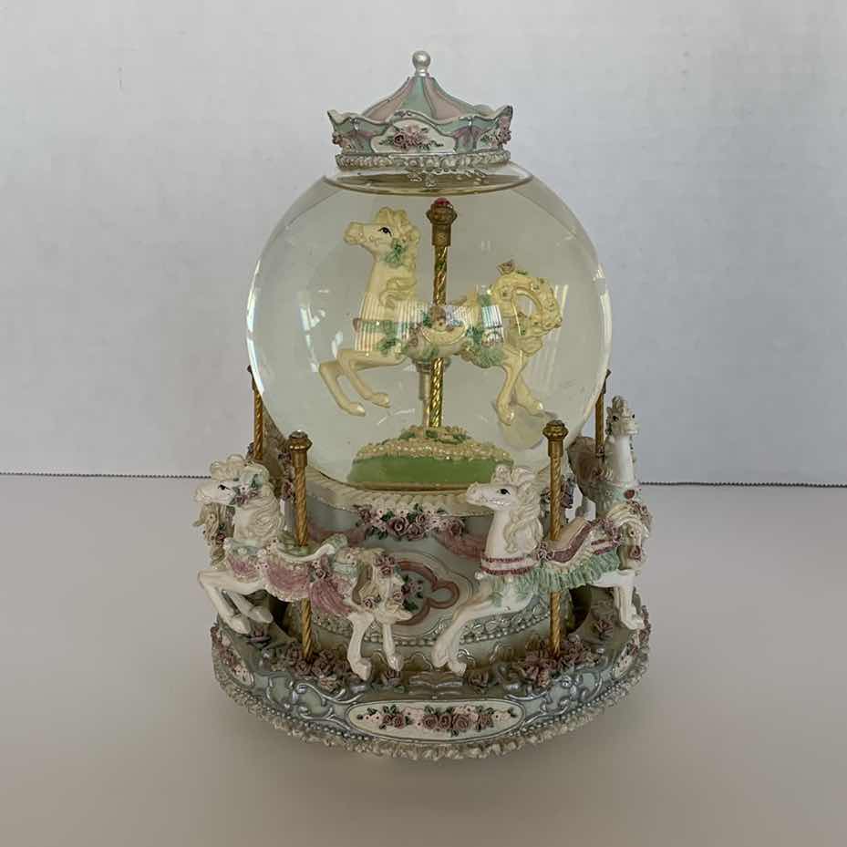 Photo 1 of THE SAN FRANCISCO MUSIC BOX COMPANY 1996 GLOBE CAROUSEL 