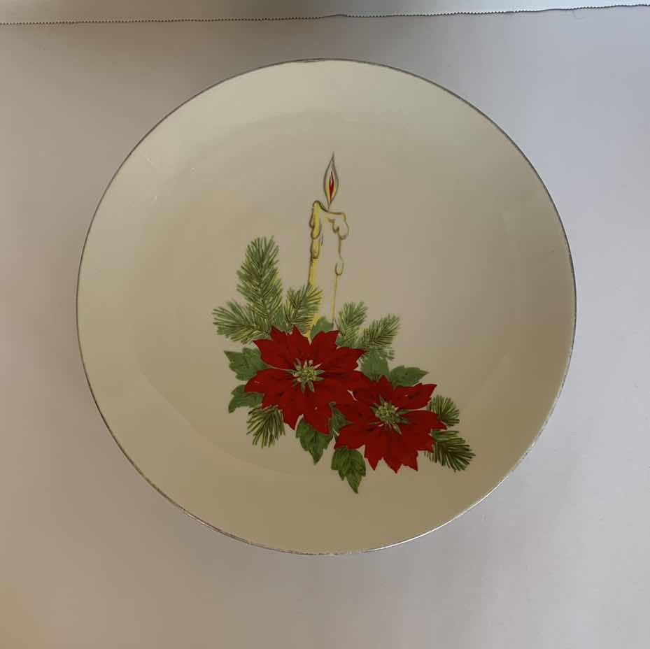 Photo 1 of 7 - TRIOMPHE POINSETTIA CHRISTMAS PLATES 11"